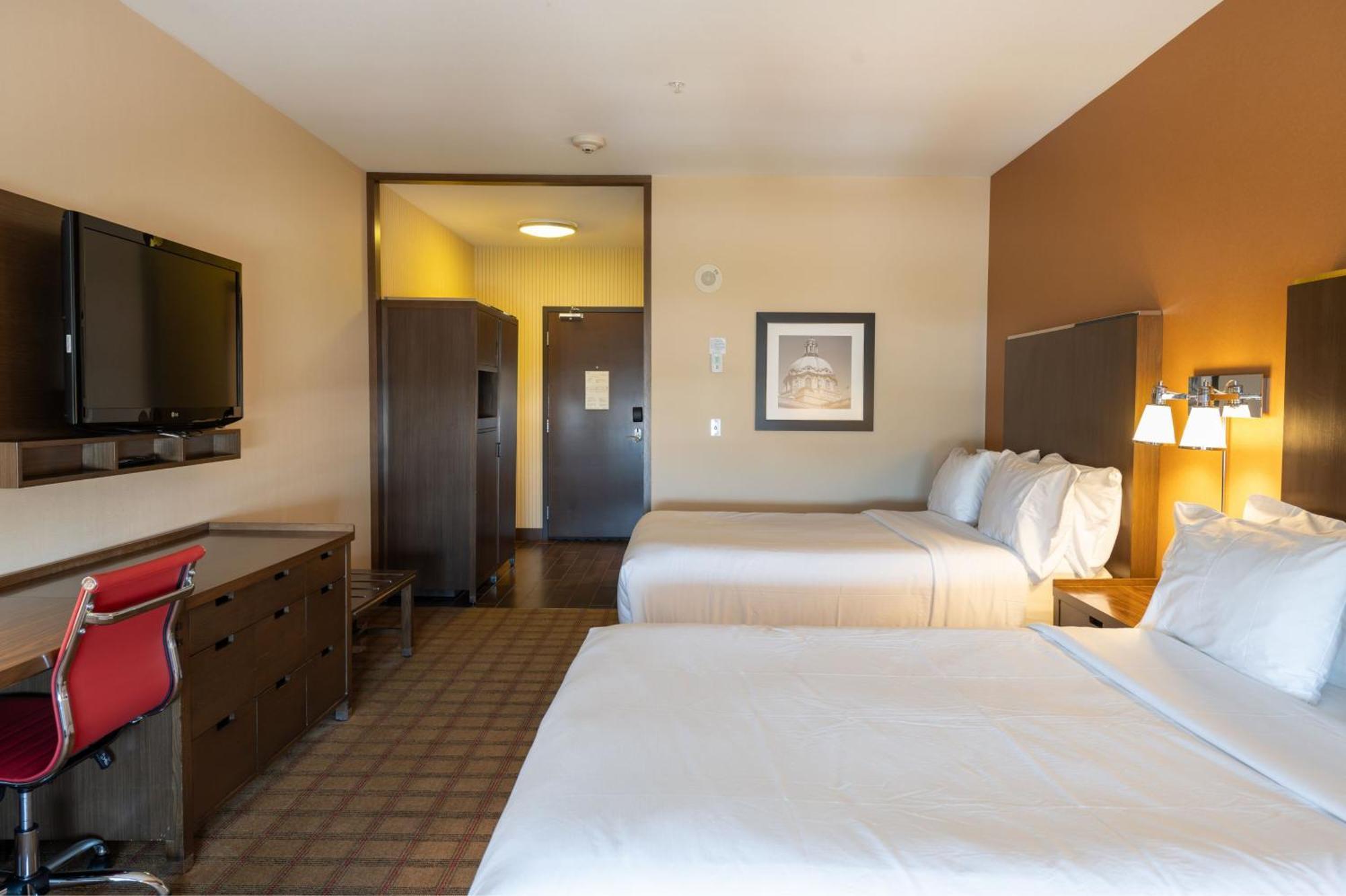 ניסקו Four Points By Sheraton Edmonton International Airport מראה חיצוני תמונה